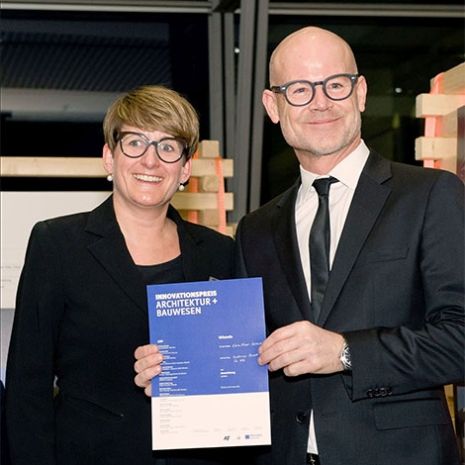 Dallmer otrzymuje nagrodę za innowacyjność „Innovationspreis Architektur + Bauwesen” za odpływ liniowy CeraFloor Select